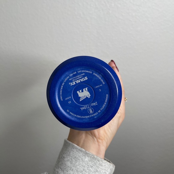 Stanley AeroLight 24oz Blue Water Bottle with Carry Loop Twist Top - Picture 5 of 5